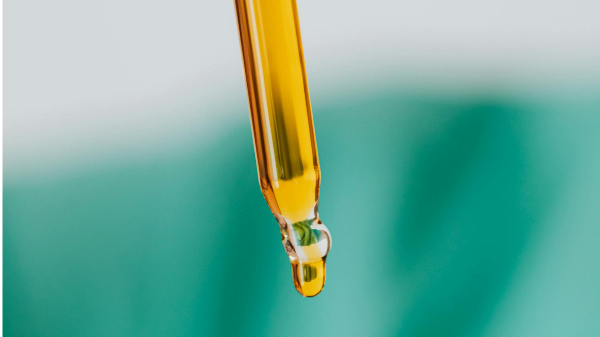 5 Reasons Your Skin Loves Jojoba Oil: A Natural Wonder for Radiant Skin